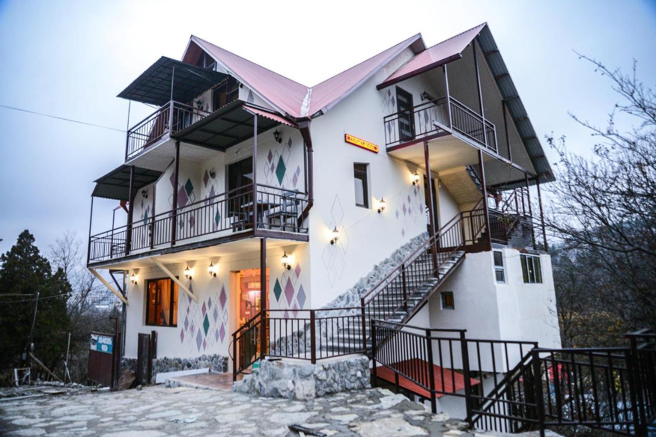 Paxlava Guesthouse & Restaurant Dilijan Exterior photo