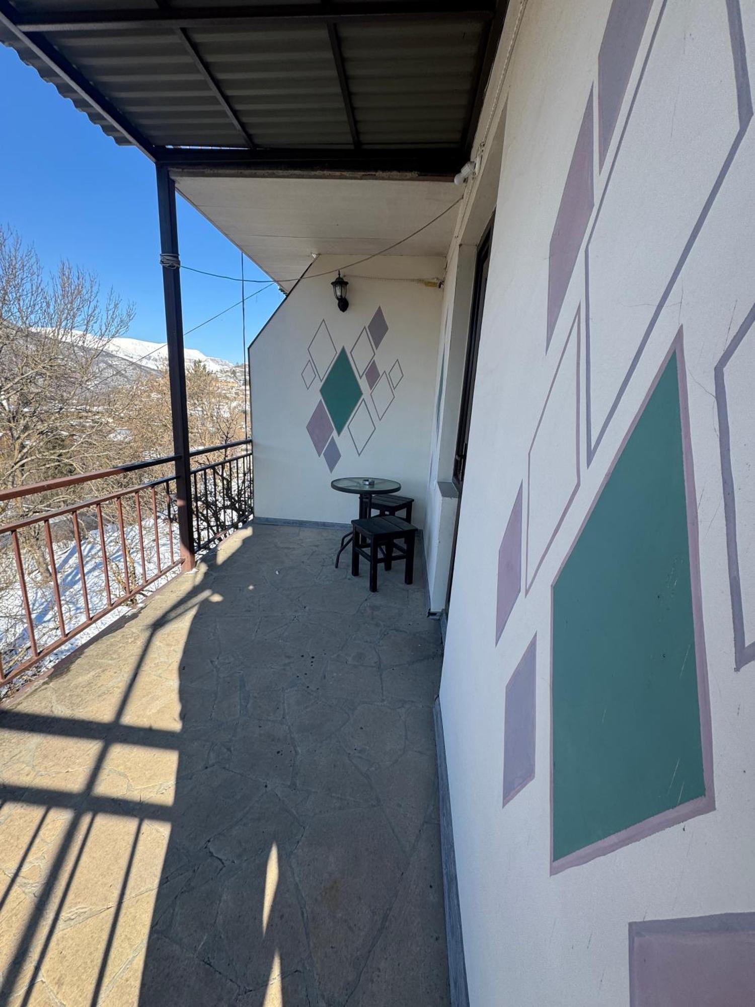 Paxlava Guesthouse & Restaurant Dilijan Exterior photo